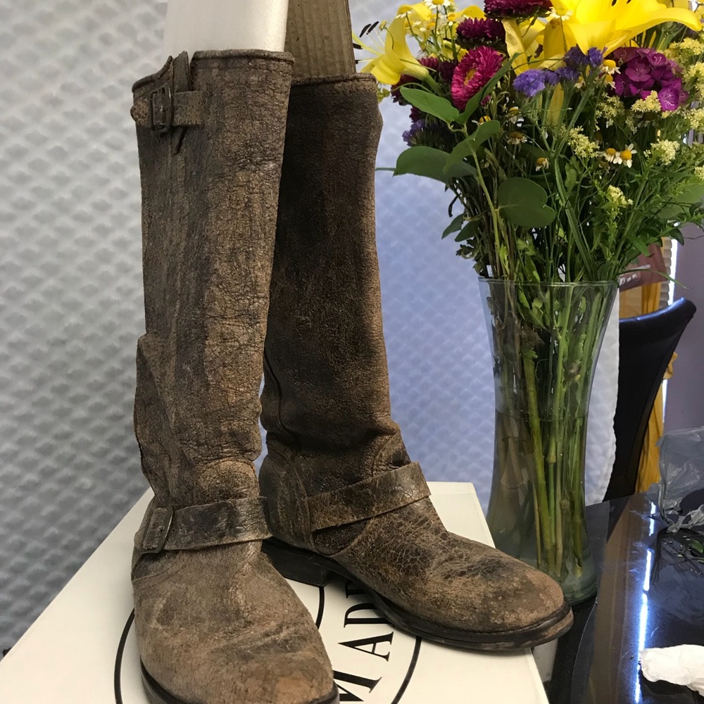Steve Madden Verona Distressed Boots